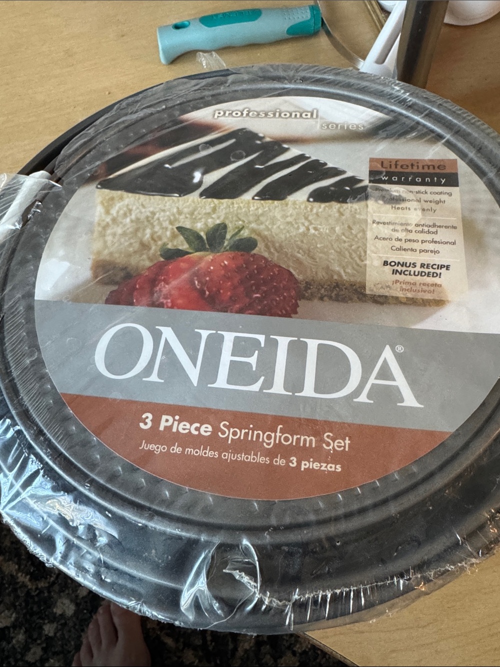 Oneida Black Springform Bake Pan Set - 3 Piece